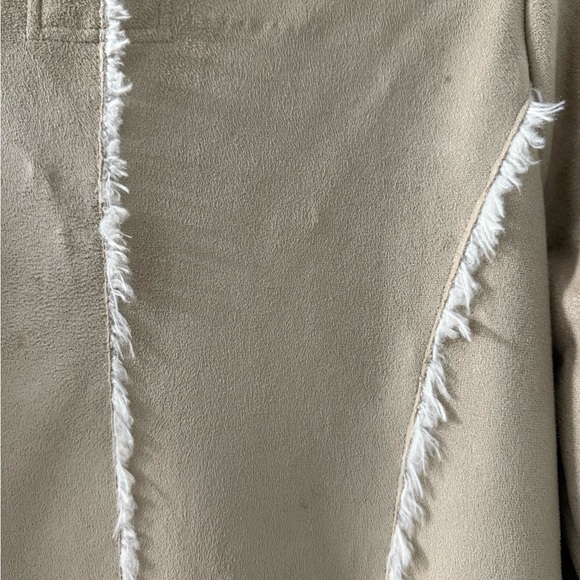 Pete and Greta Shearling coat - Picture 9 of 9